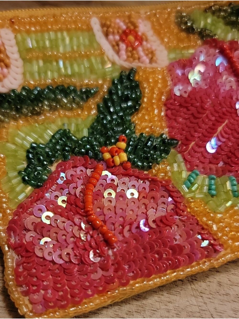 Tropical flower beaded coin purse Hibiscus - Picture 3 of 7